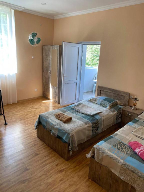 Guest House Lomidze room 1