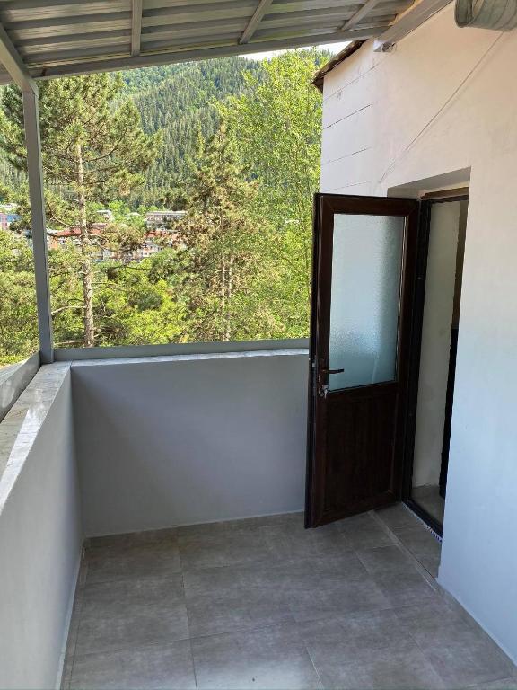 Guest House Lomidze room 2